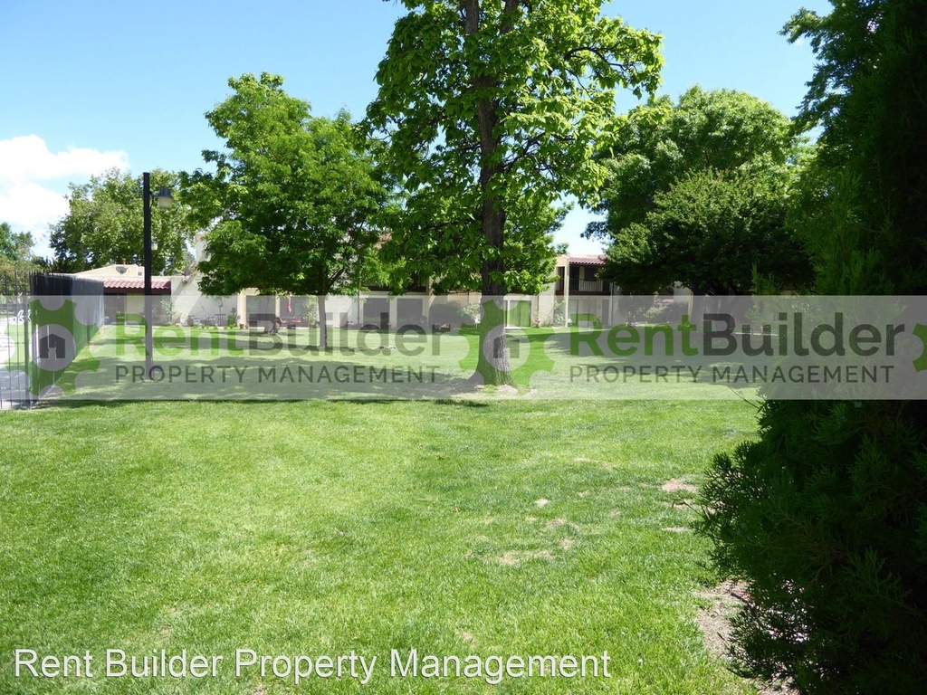 937 Country Club Dr. Se #m - Photo 11