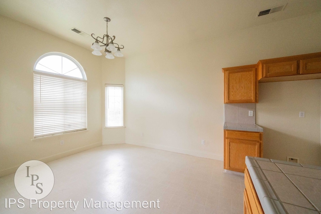 5868 W. Pico Ave. - Photo 7