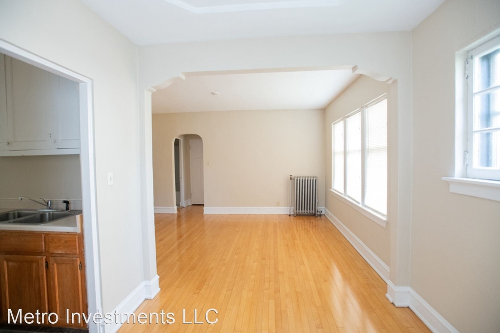 1720 E Newton Ave - Photo 4