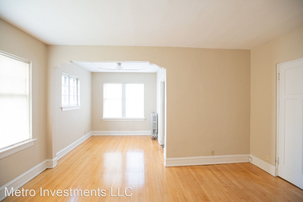 1720 E Newton Ave - Photo 2