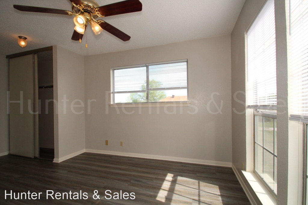 2201 Lazy Ridge Dr - Photo 10