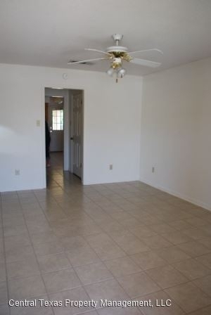 907 Crymes - Photo 10