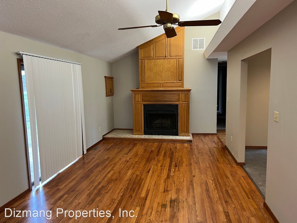 3129 W. Broadmoor - Photo 3