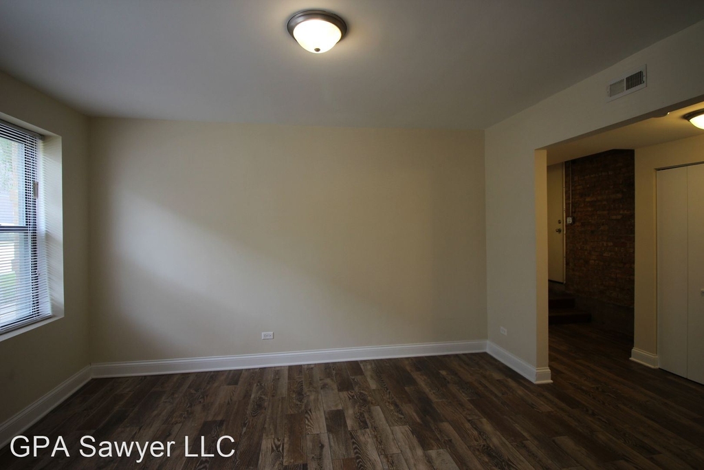 5001 N Sawyer - Photo 2