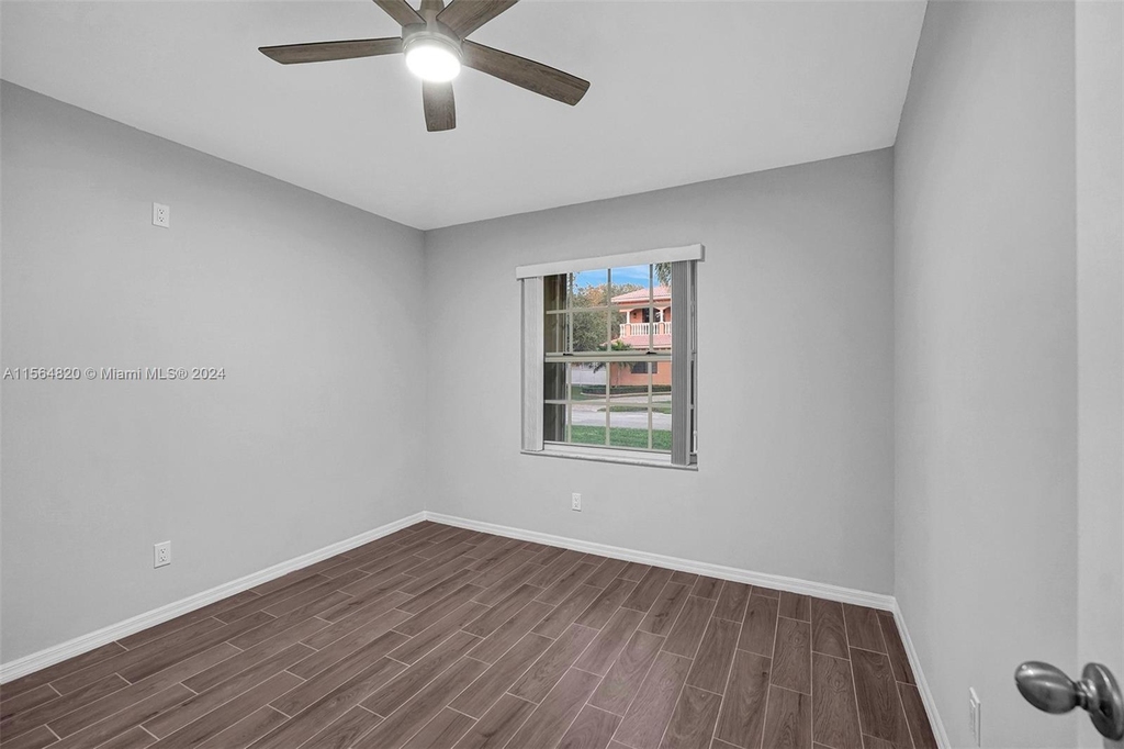 18440 Sw 77th Ct - Photo 32