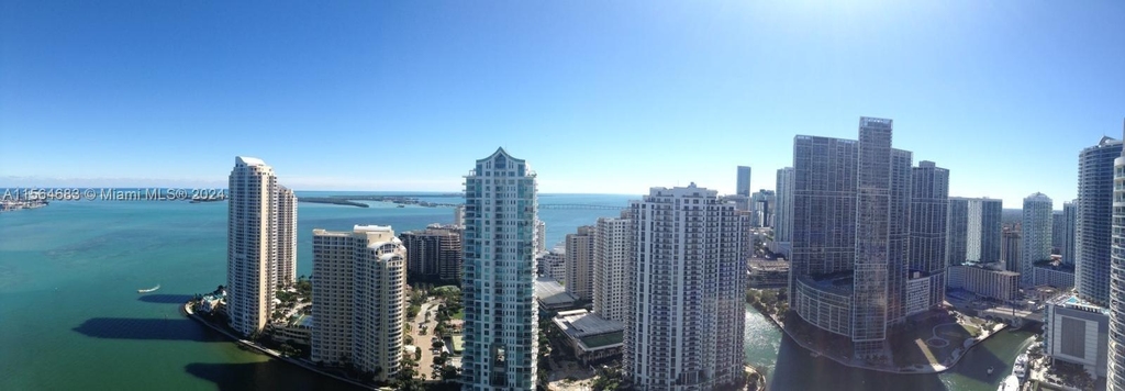 325 S Biscayne Blvd - Photo 2