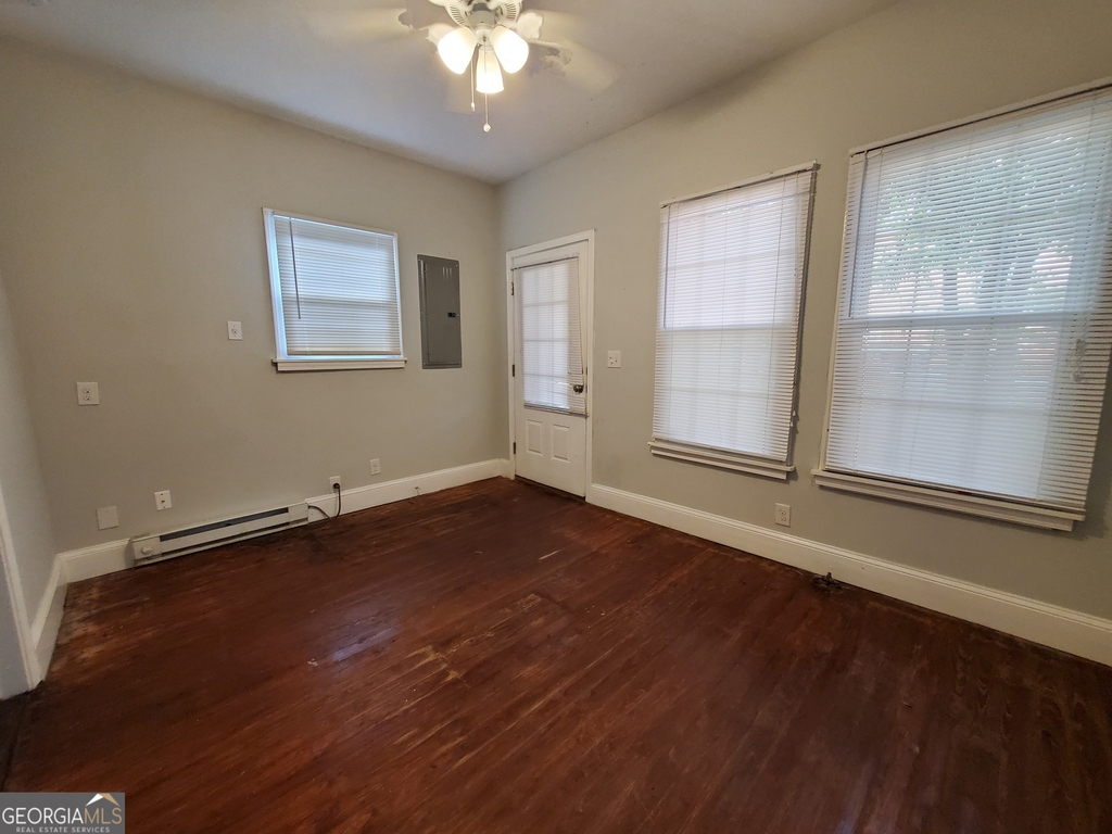 1736 Williams Avenue - Photo 2