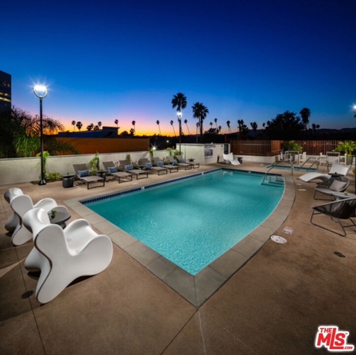 12035 Wilshire Blvd - Photo 2