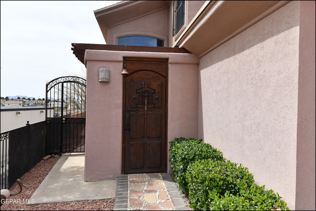 7318 Corona Del Sol Drive - Photo 2