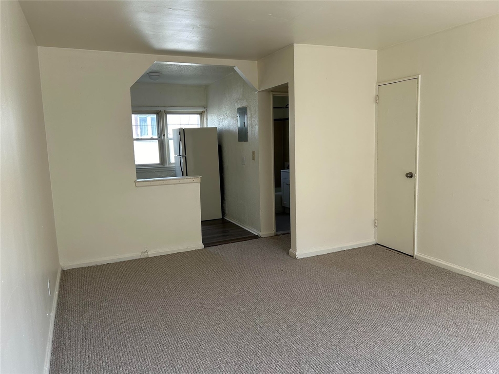 431 E Broadway - Photo 1