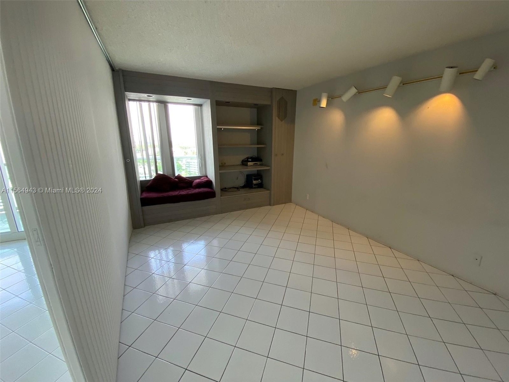 100 Bayview Dr - Photo 27