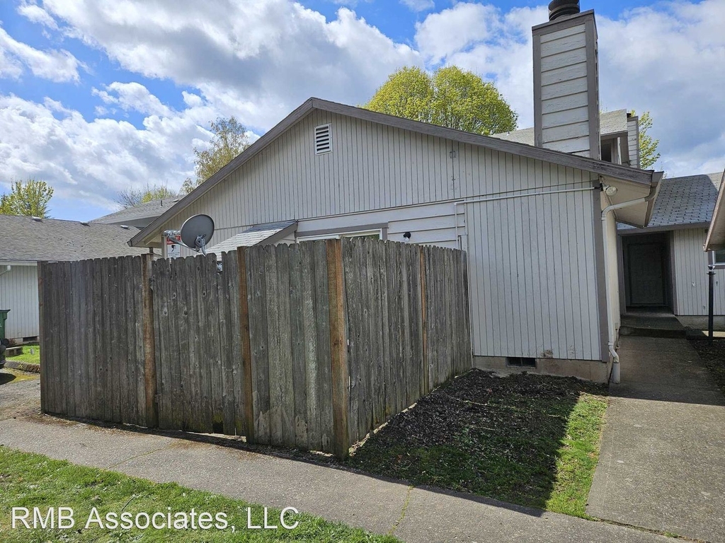 9765 Sw Lookout Terrace - Photo 0