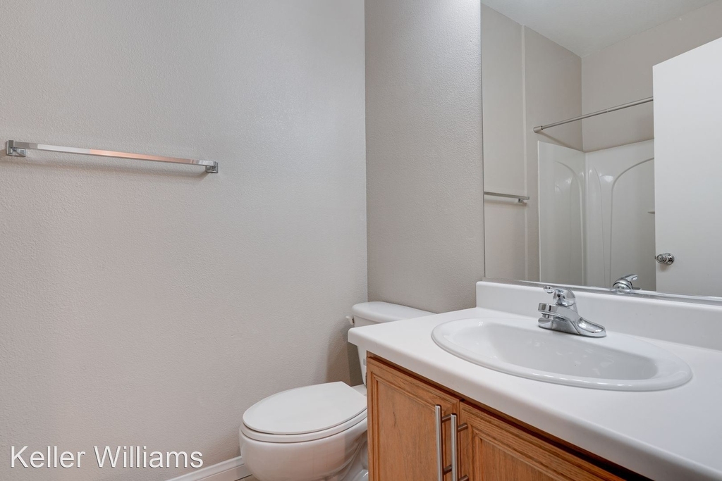 6140 Pine Villa Ave 101 - Photo 14