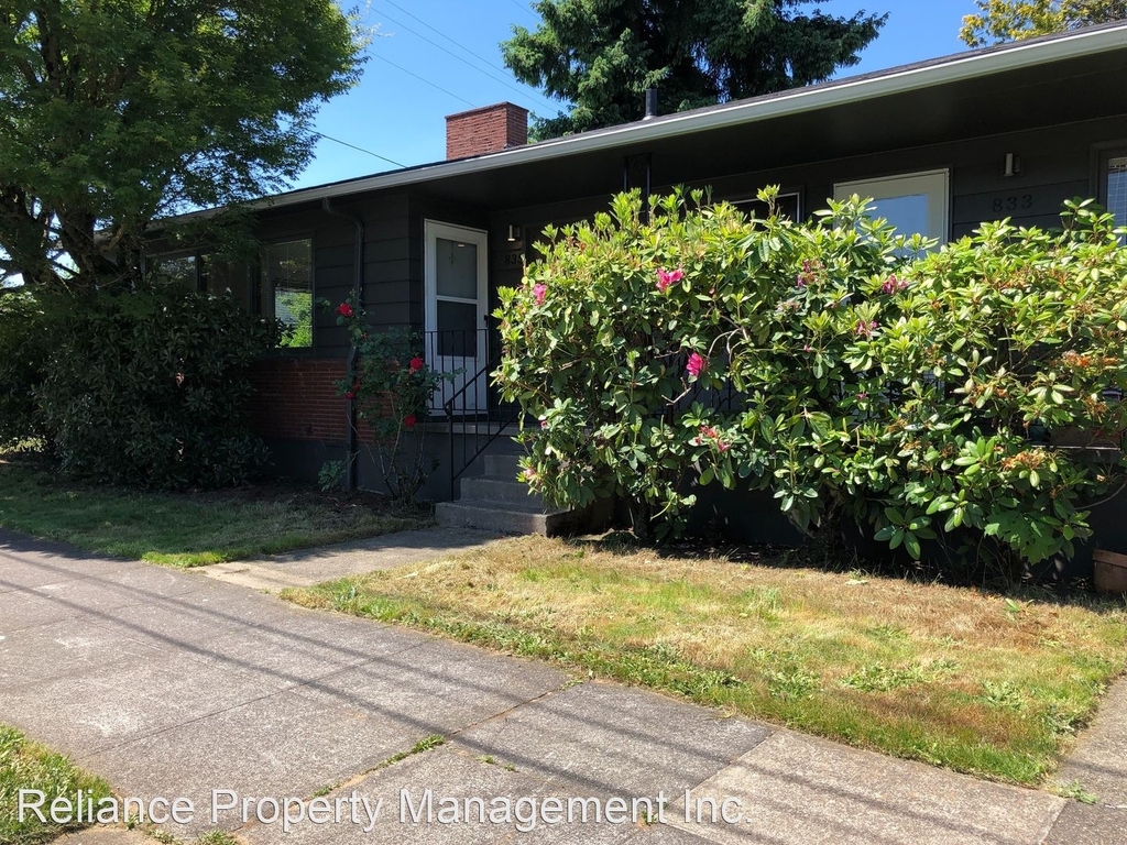 831-835 Se 80th Ave. - Photo 28