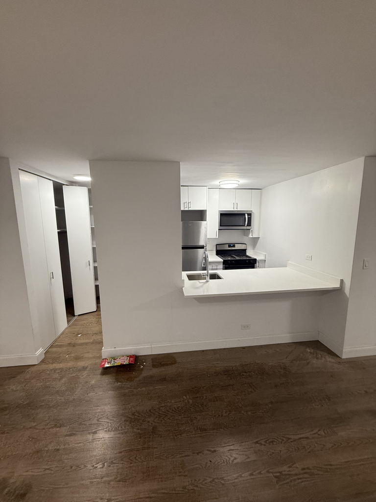 96 5th Avenue - Photo 0
