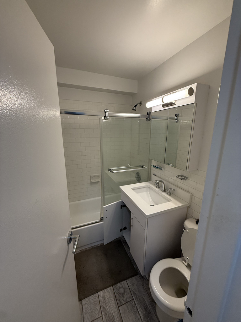 96 5th Avenue - Photo 1