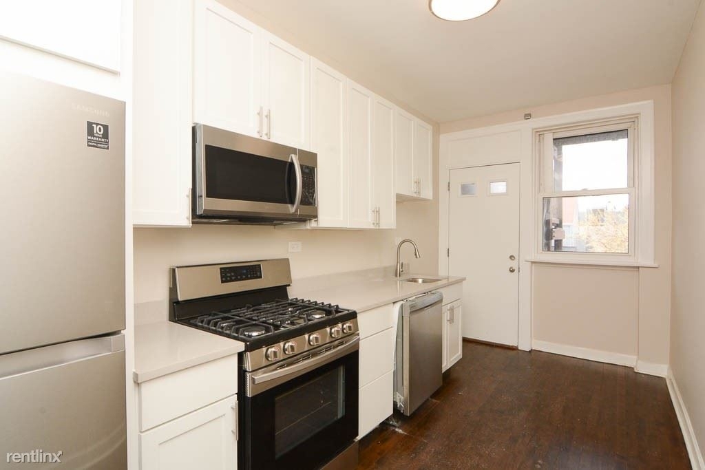 5306 N. Ashland, Unit 8 - Photo 1