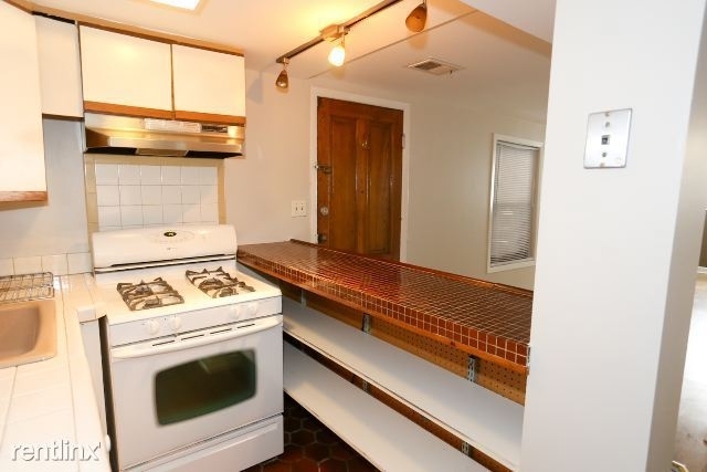 2523 N. California, Unit J - Photo 1