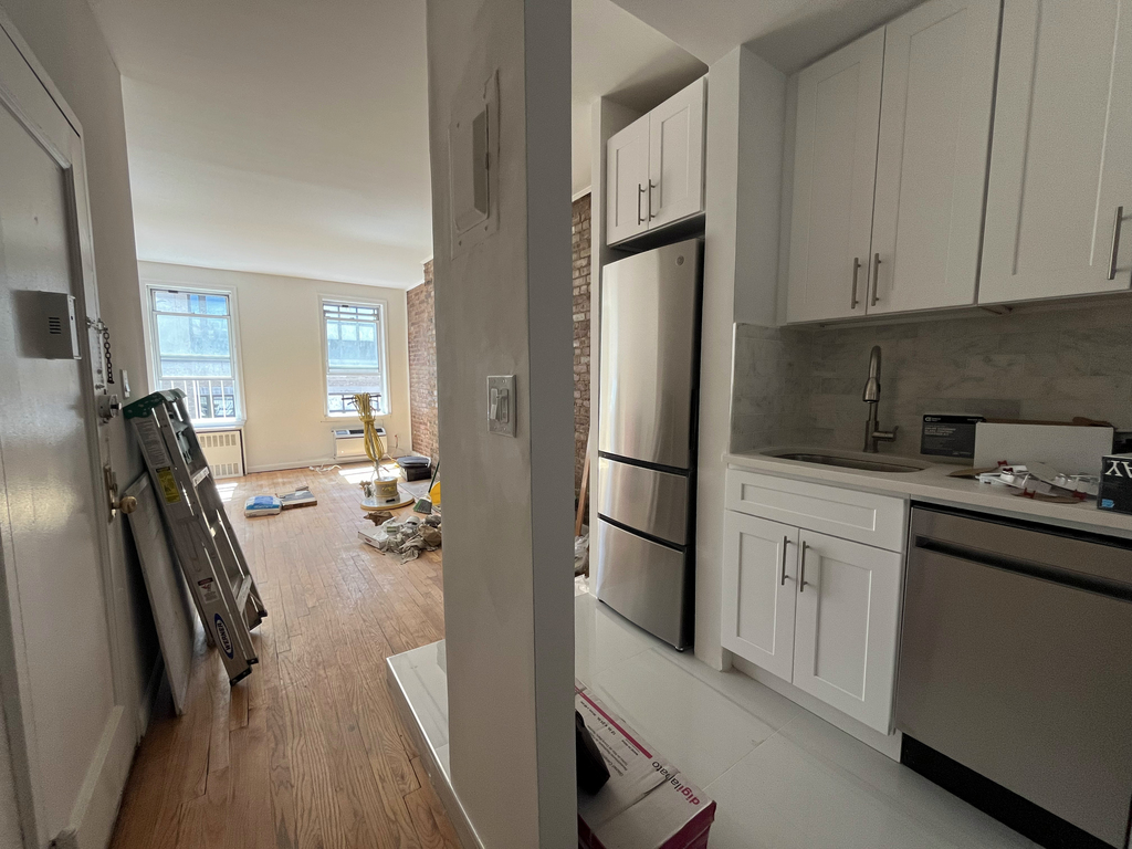 417 East 87th Street - Photo 2