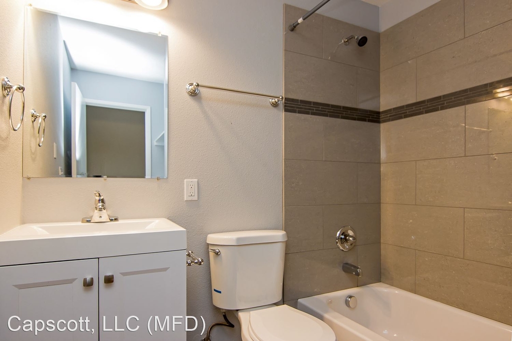 2720 Sw Spring Garden St., Apt 22 - Photo 5