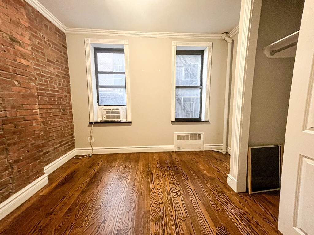 221 East 23rd Street - Photo 2