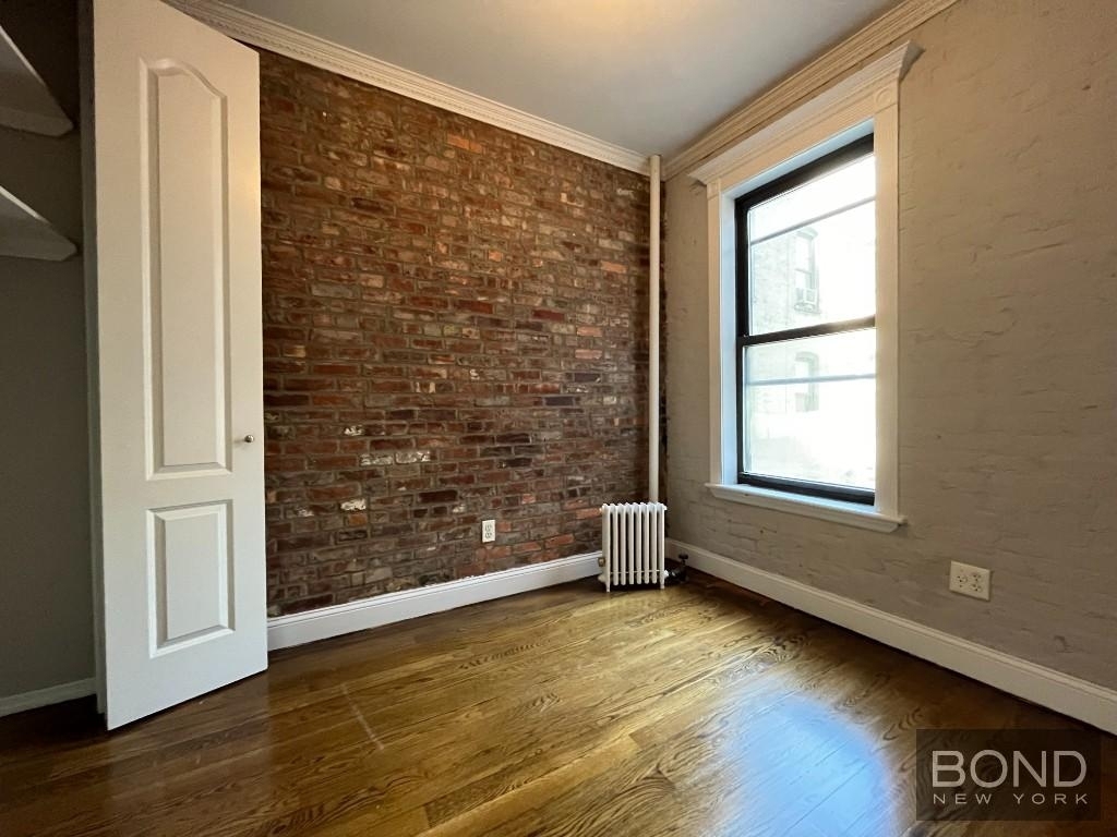 346 East 18th Street - Photo 11