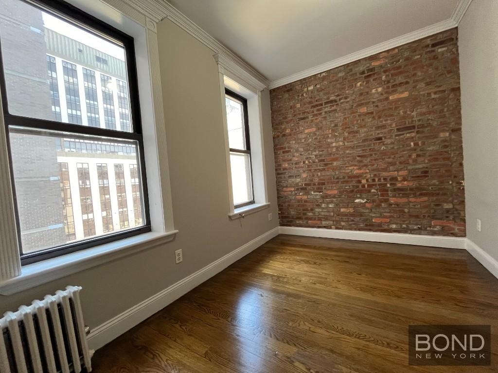 346 East 18th Street - Photo 8