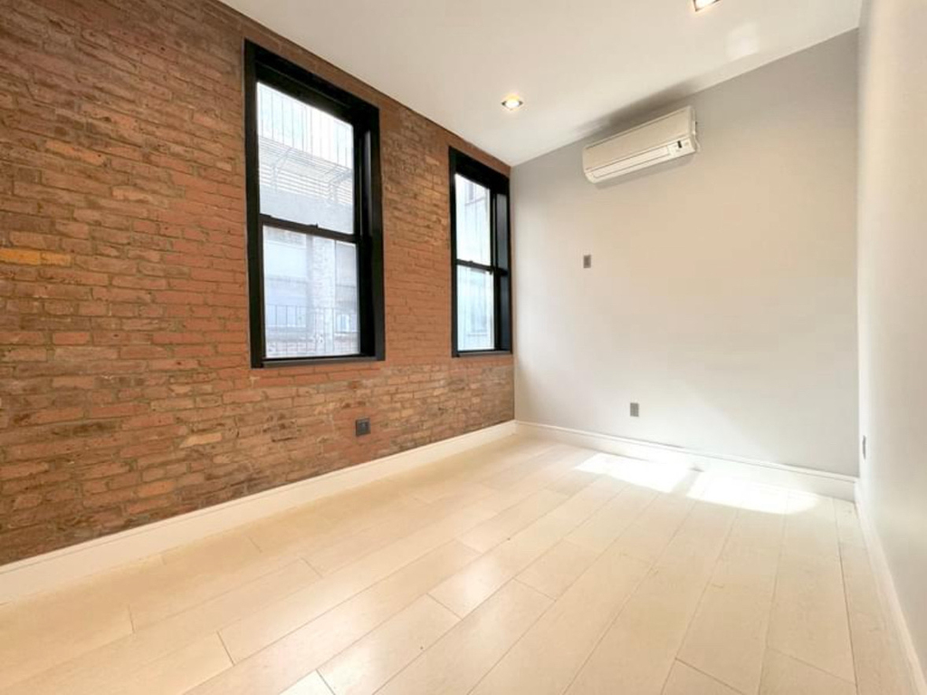 204 East 13th Street - Photo 9