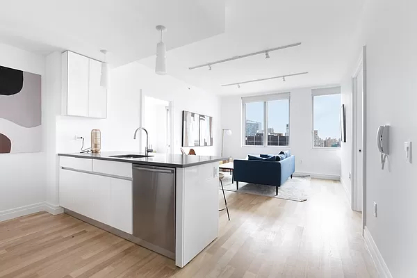 554 West 54th Street - Photo 1