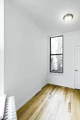 162 East 33rd Street - Photo 2