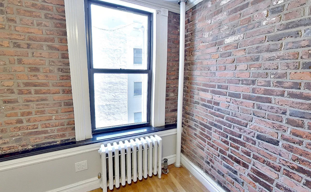 68 Clinton Street - Photo 1