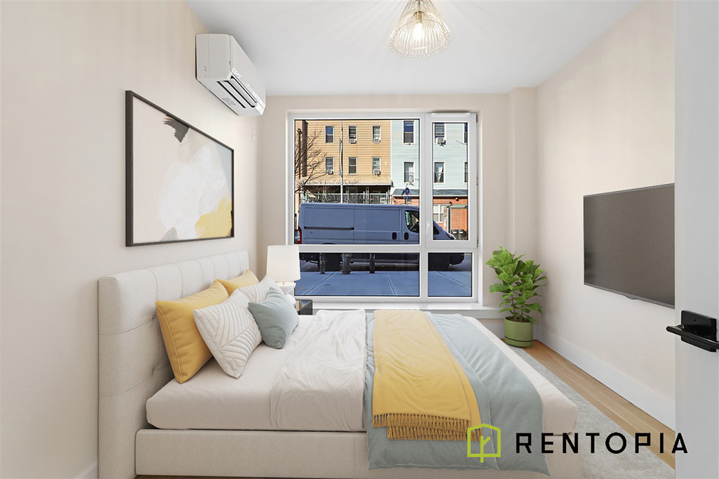 302 Graham Avenue - Photo 2