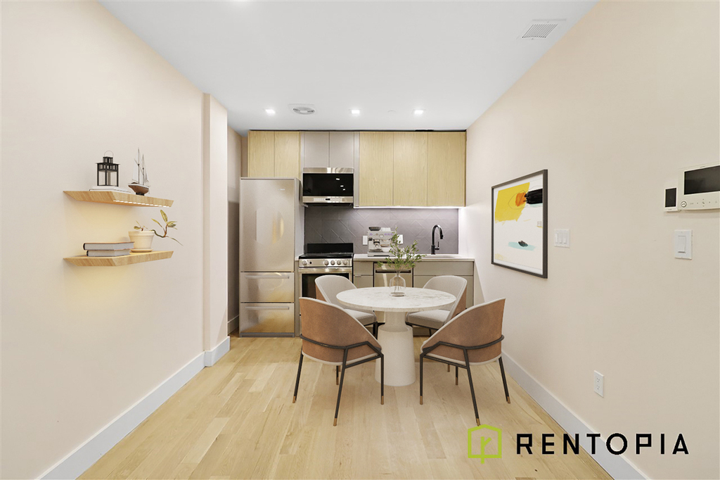 302 Graham Avenue - Photo 0