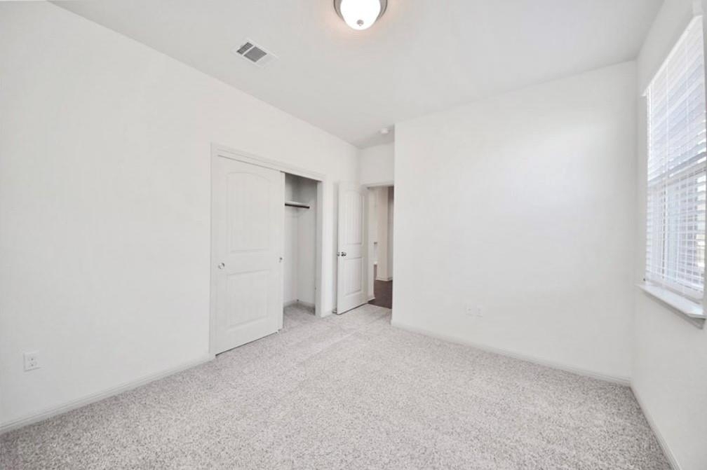 16837 Aventura Ave - Photo 17