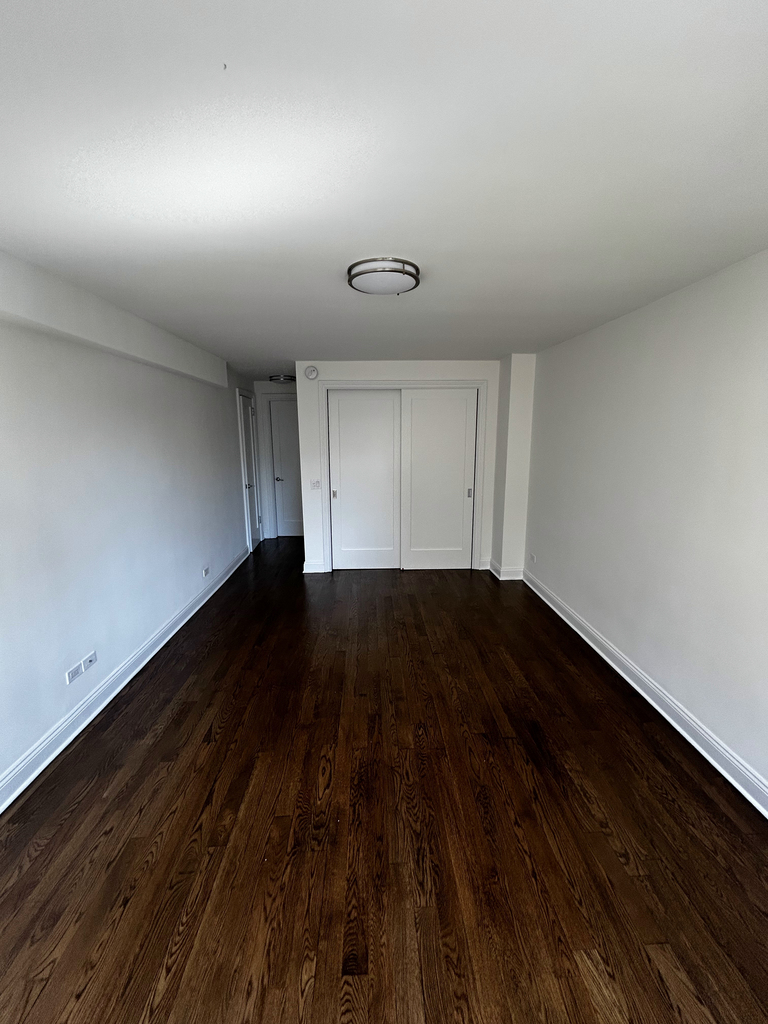 145 East 16th Street - Photo 7