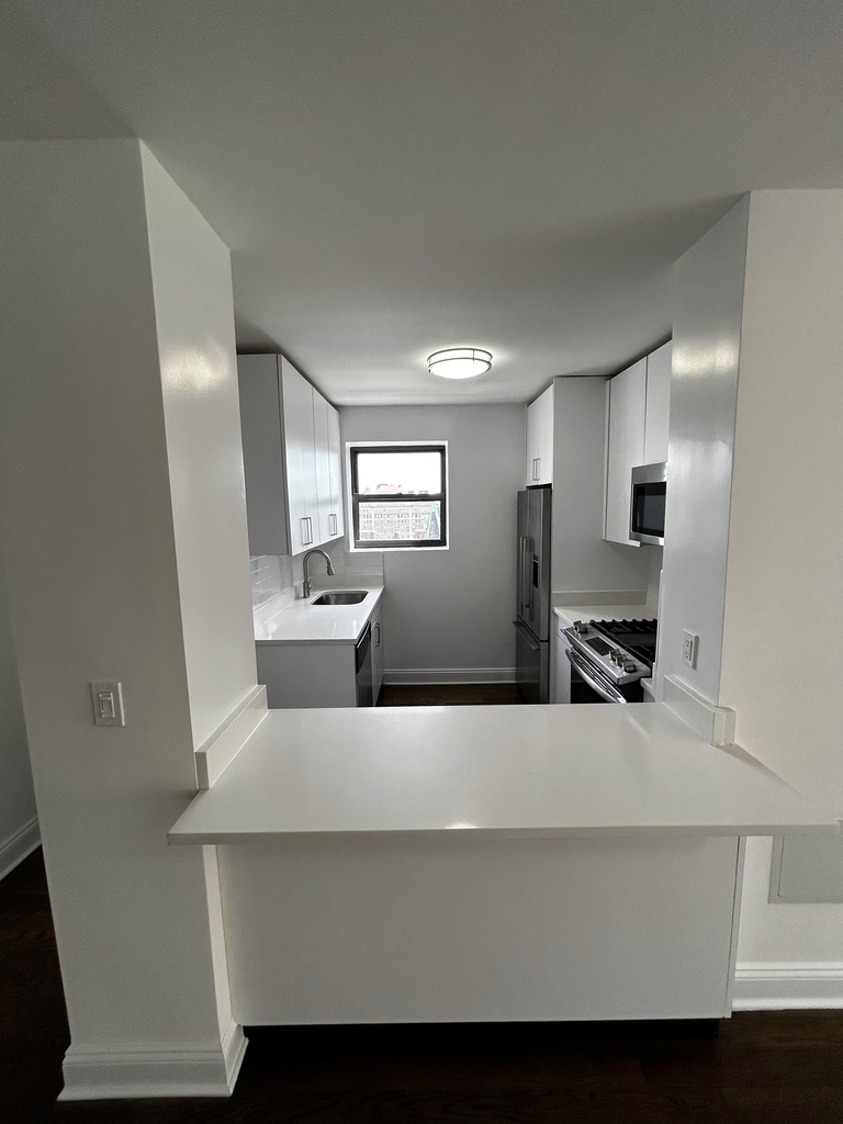 145 East 16th Street - Photo 1