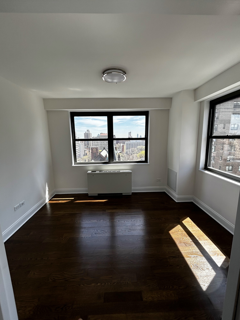 145 East 16th Street - Photo 8