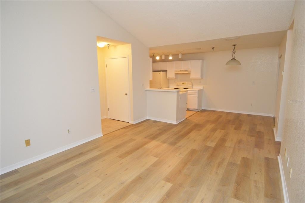 10263 Gandy Boulevard N - Photo 3