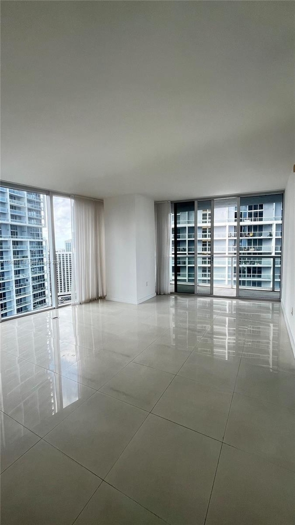 495 Brickell Ave - Photo 3