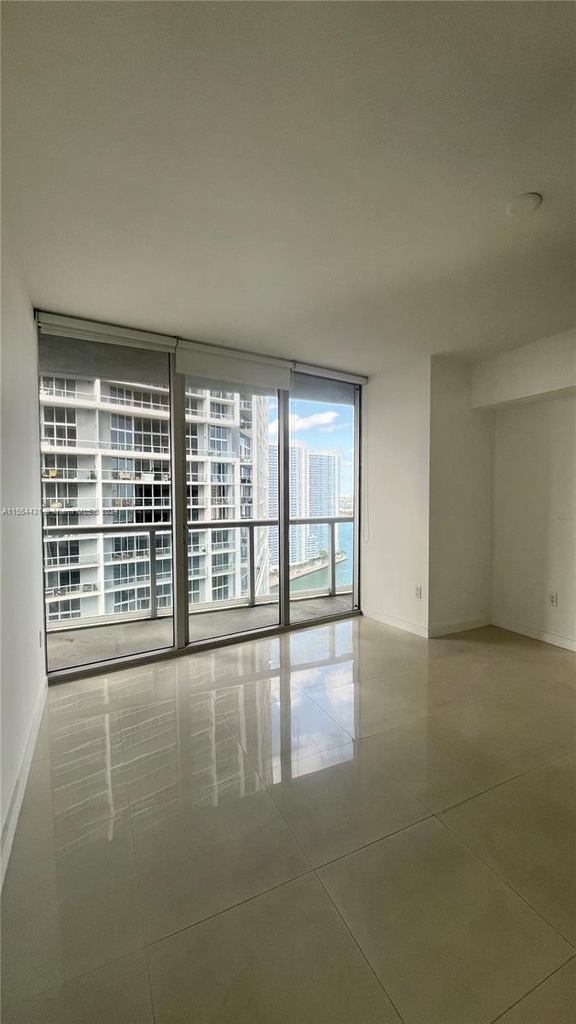 495 Brickell Ave - Photo 2