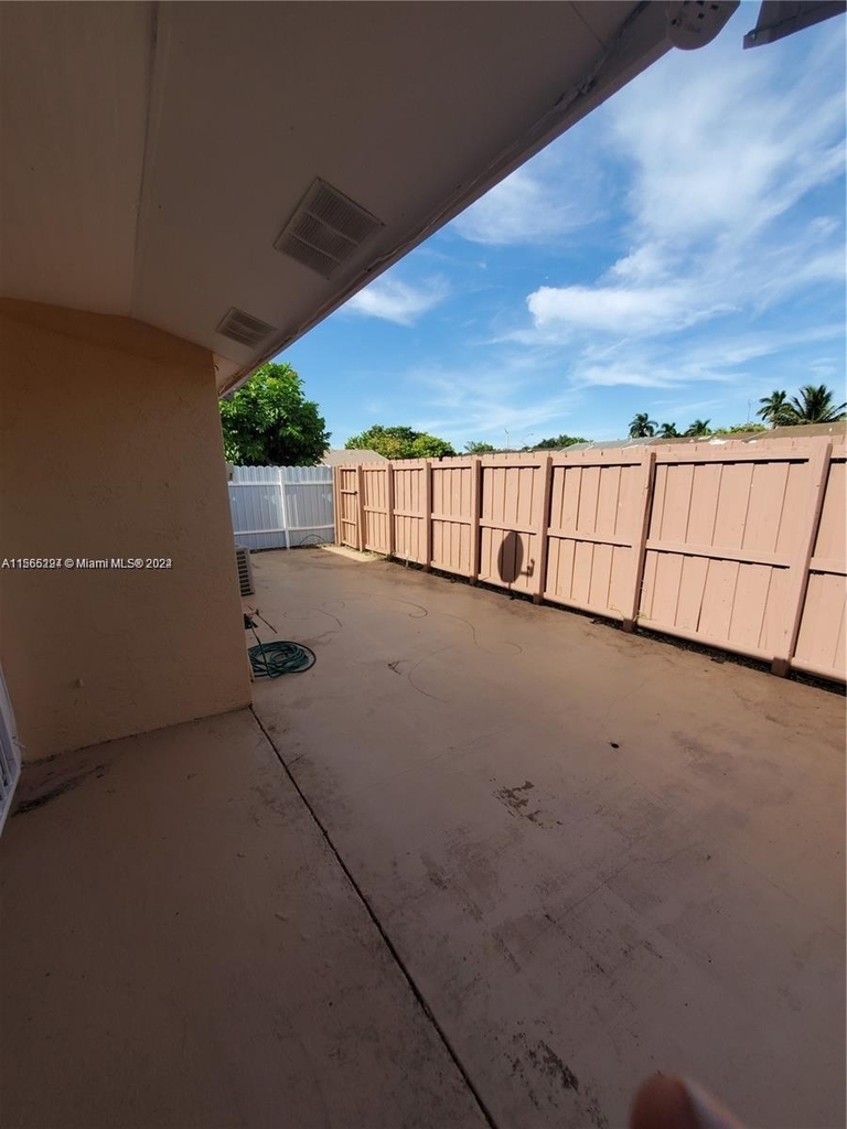 20309 Nw 27th Pl - Photo 7