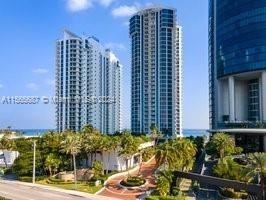 18671 Collins Ave - Photo 3