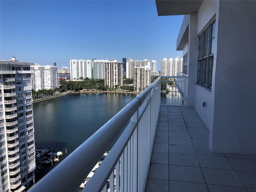 18041 Biscayne Blvd - Photo 11