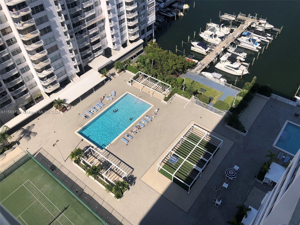 18041 Biscayne Blvd - Photo 14