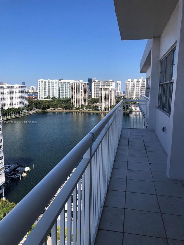 18041 Biscayne Blvd - Photo 12