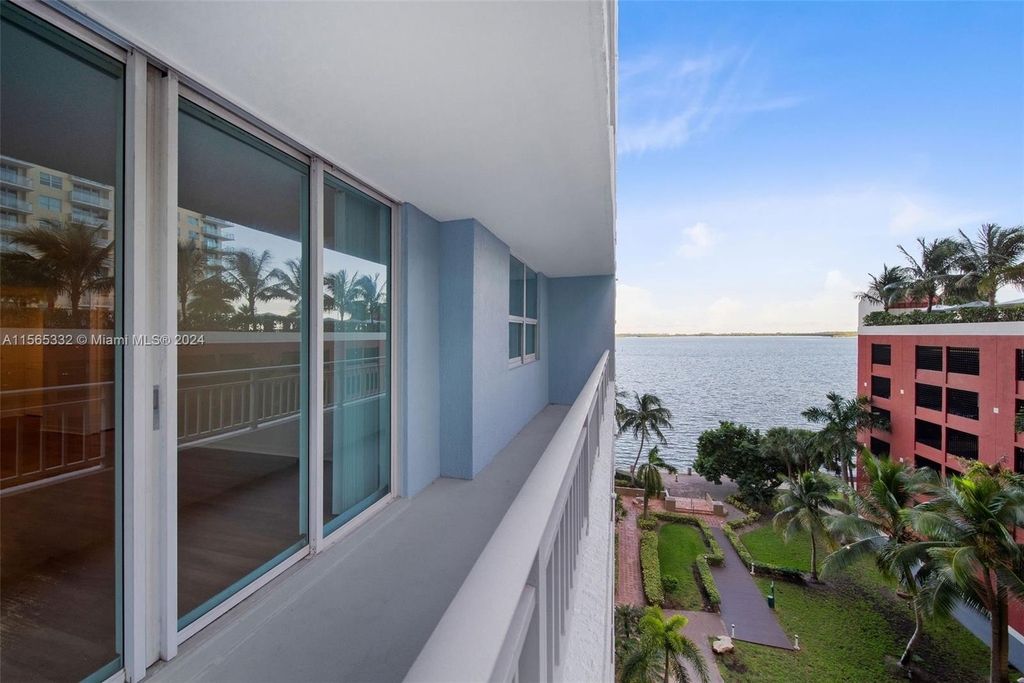 1111 Brickell Bay Dr - Photo 11