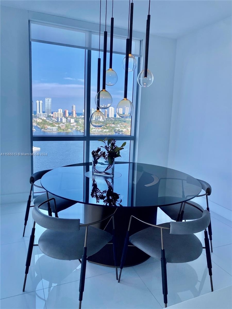 17111 Biscayne Blvd - Photo 5