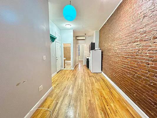 1245 Willoughby Avenue - Photo 7