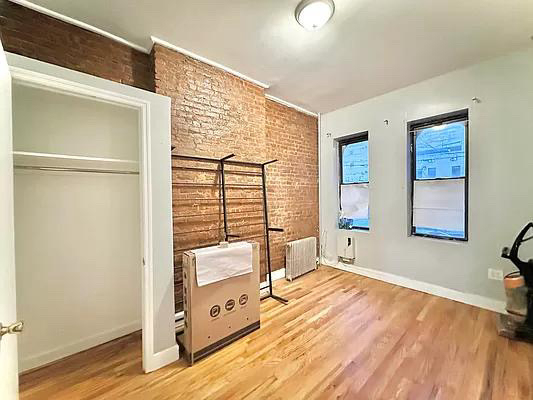 1245 Willoughby Avenue - Photo 3