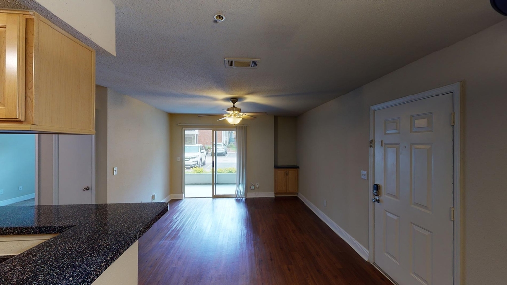 595 Lotus Landing Boulevard - Photo 2